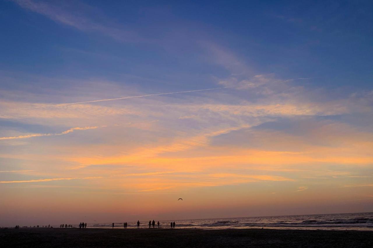 Nothing But Ocean In Forest Beach Apartment Hilton Head Island Exterior photo