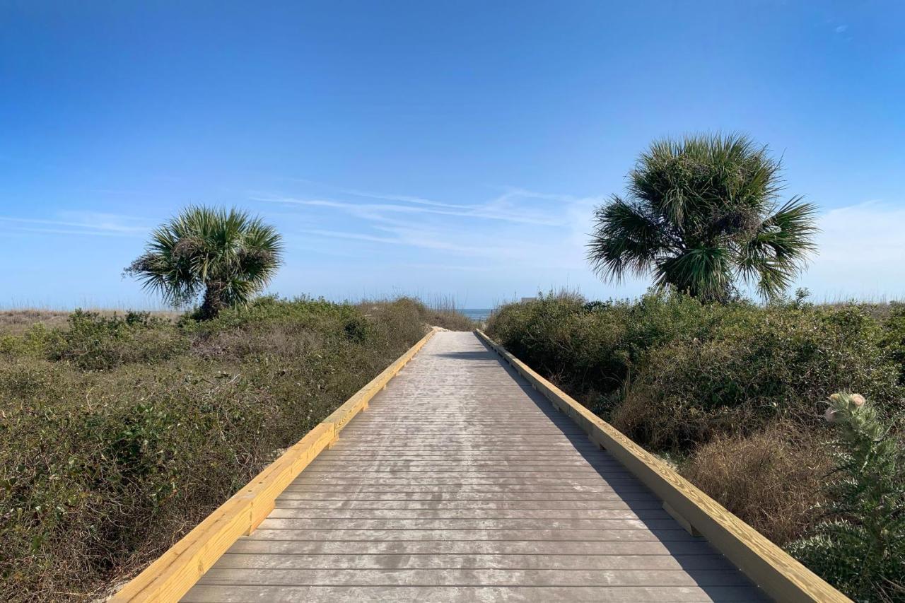 Nothing But Ocean In Forest Beach Apartment Hilton Head Island Exterior photo