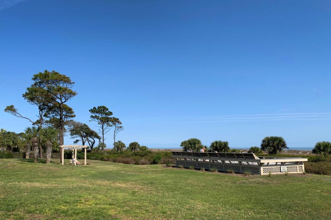 Nothing But Ocean In Forest Beach Apartment Hilton Head Island Exterior photo